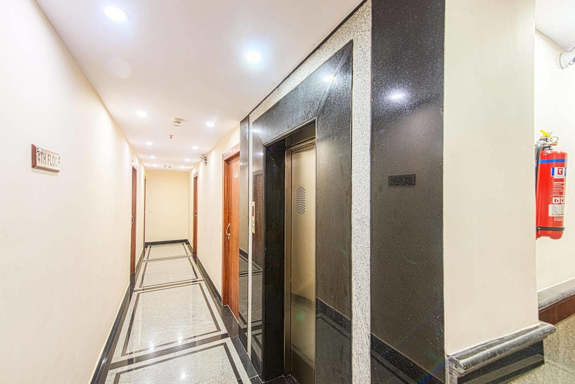 Hotel Treebo Globe International à Calcutta Extérieur photo